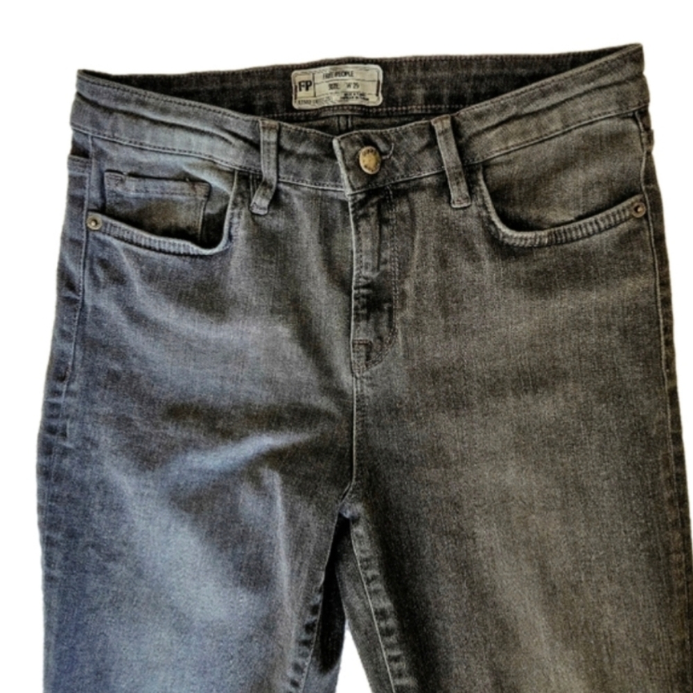 Free People Gray Raw Edge Stretchy Jeans Size 29.